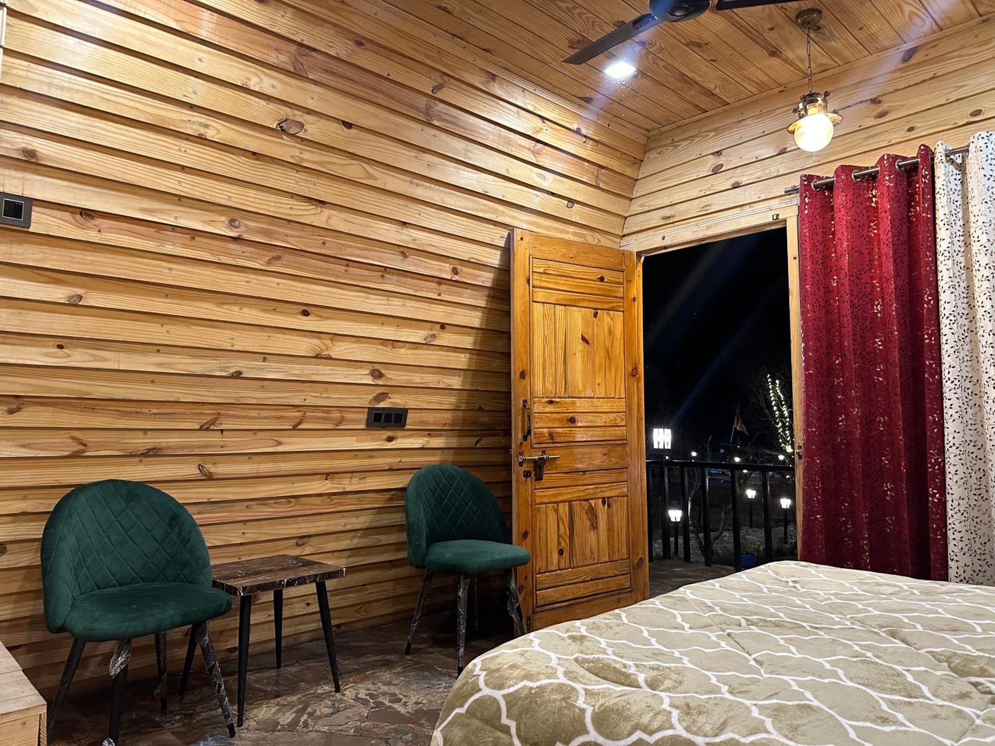 Cabana Riverside Resort - Kainchi Dham Nainital Zewnętrze zdjęcie