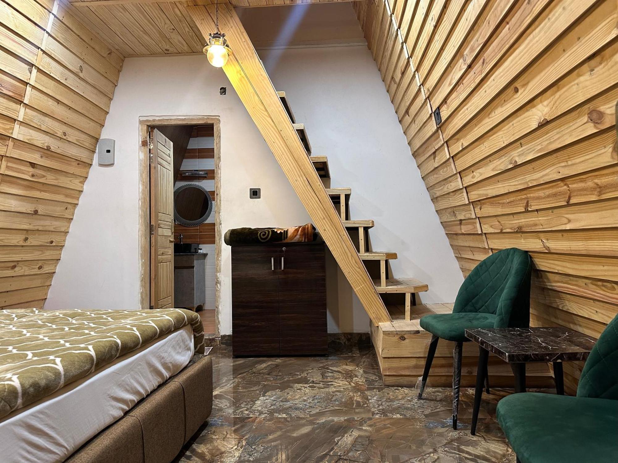 Cabana Riverside Resort - Kainchi Dham Nainital Zewnętrze zdjęcie