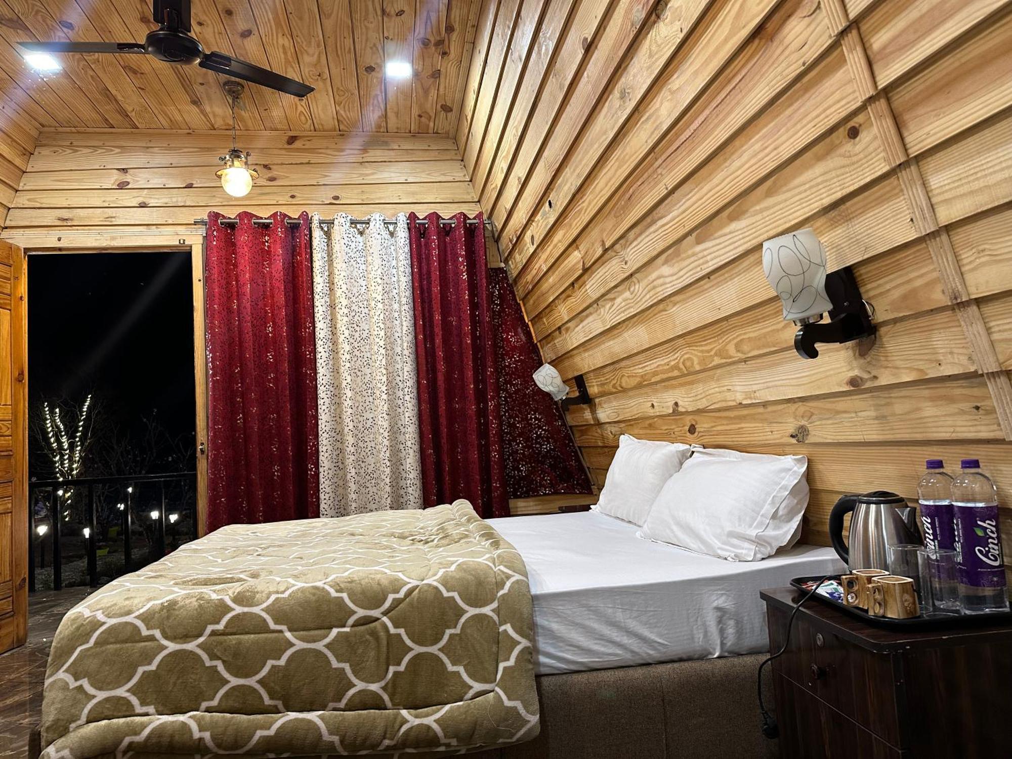 Cabana Riverside Resort - Kainchi Dham Nainital Zewnętrze zdjęcie