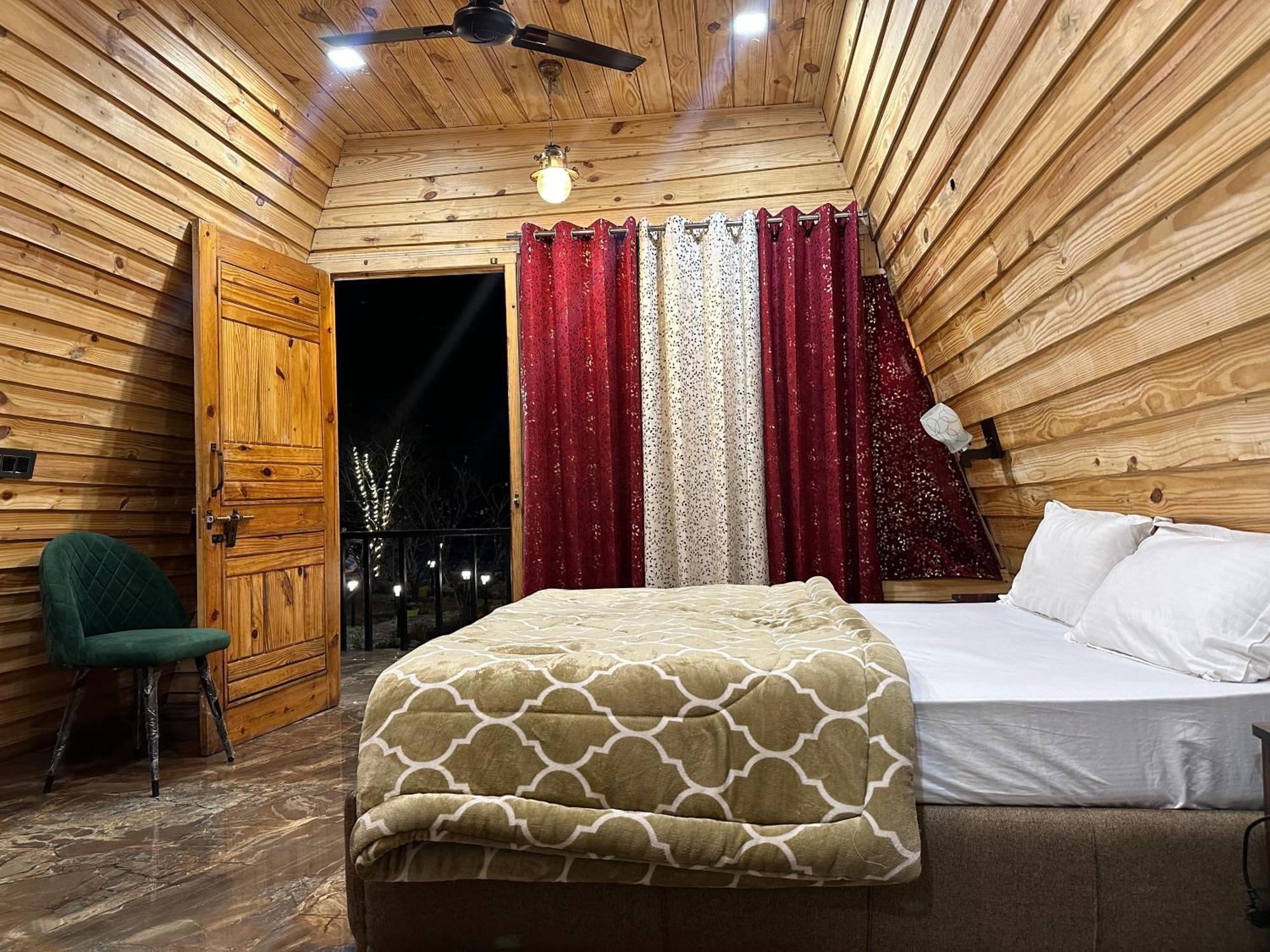 Cabana Riverside Resort - Kainchi Dham Nainital Zewnętrze zdjęcie