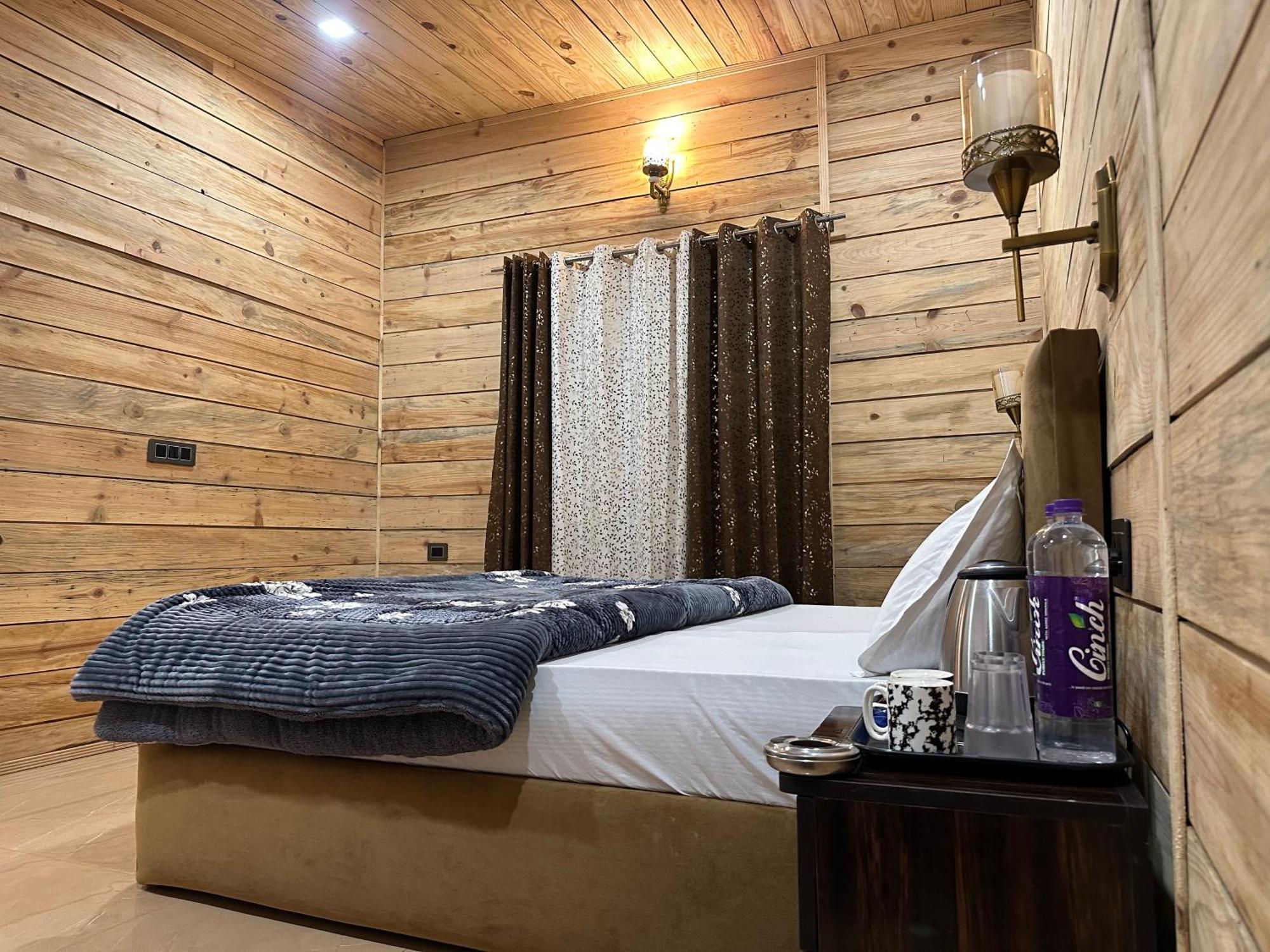 Cabana Riverside Resort - Kainchi Dham Nainital Zewnętrze zdjęcie