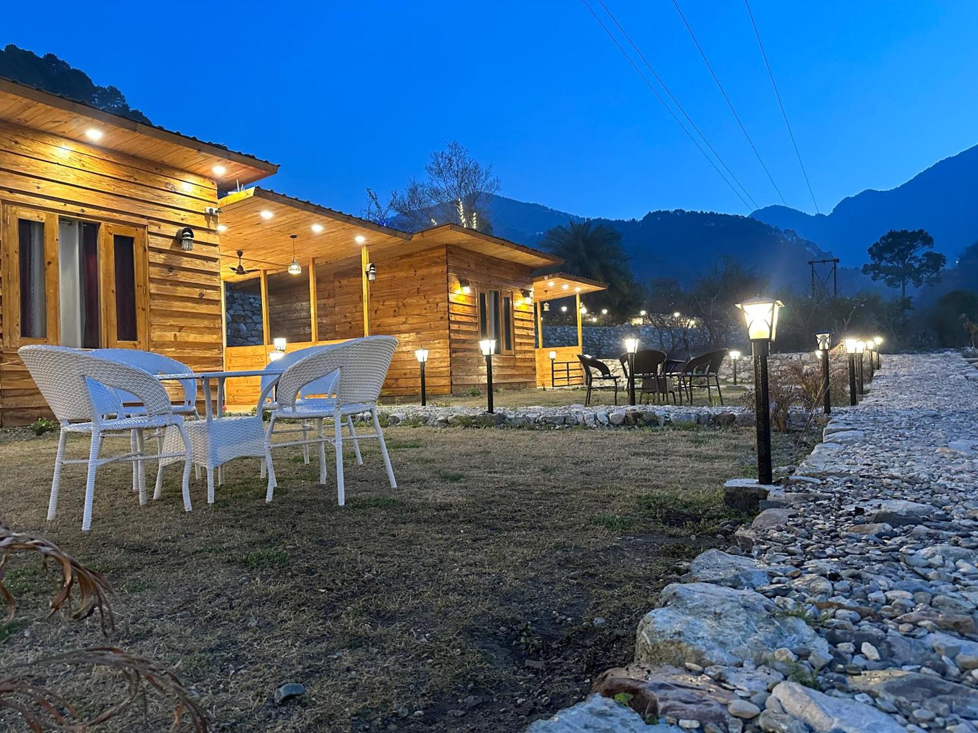 Cabana Riverside Resort - Kainchi Dham Nainital Zewnętrze zdjęcie