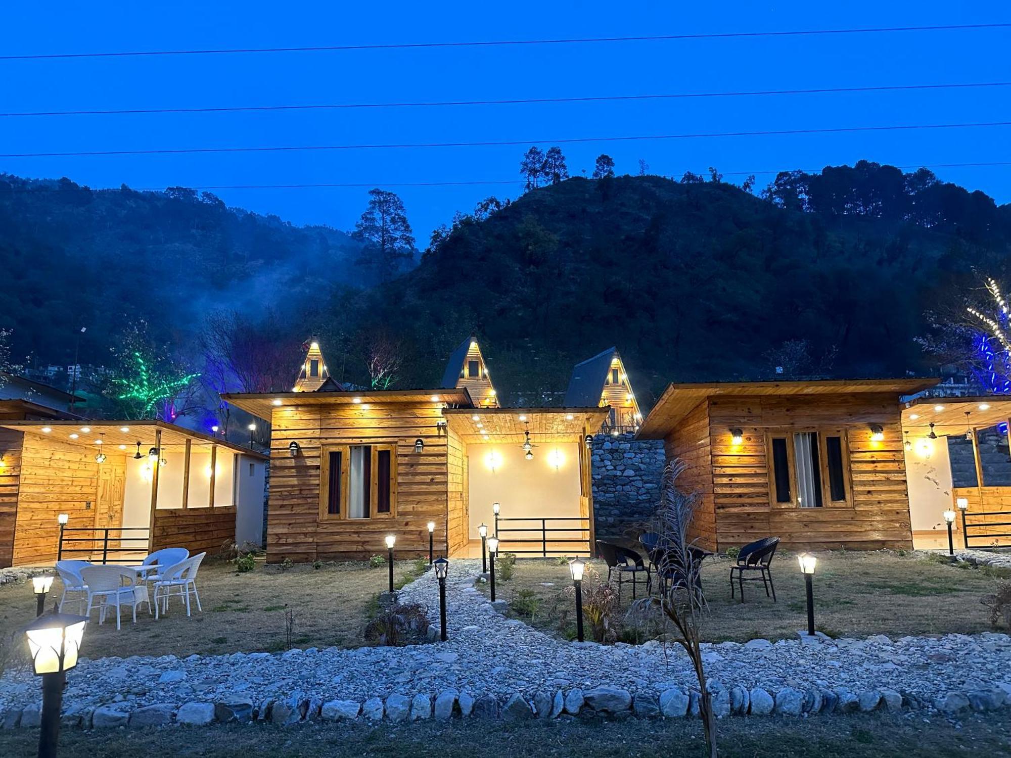 Cabana Riverside Resort - Kainchi Dham Nainital Zewnętrze zdjęcie