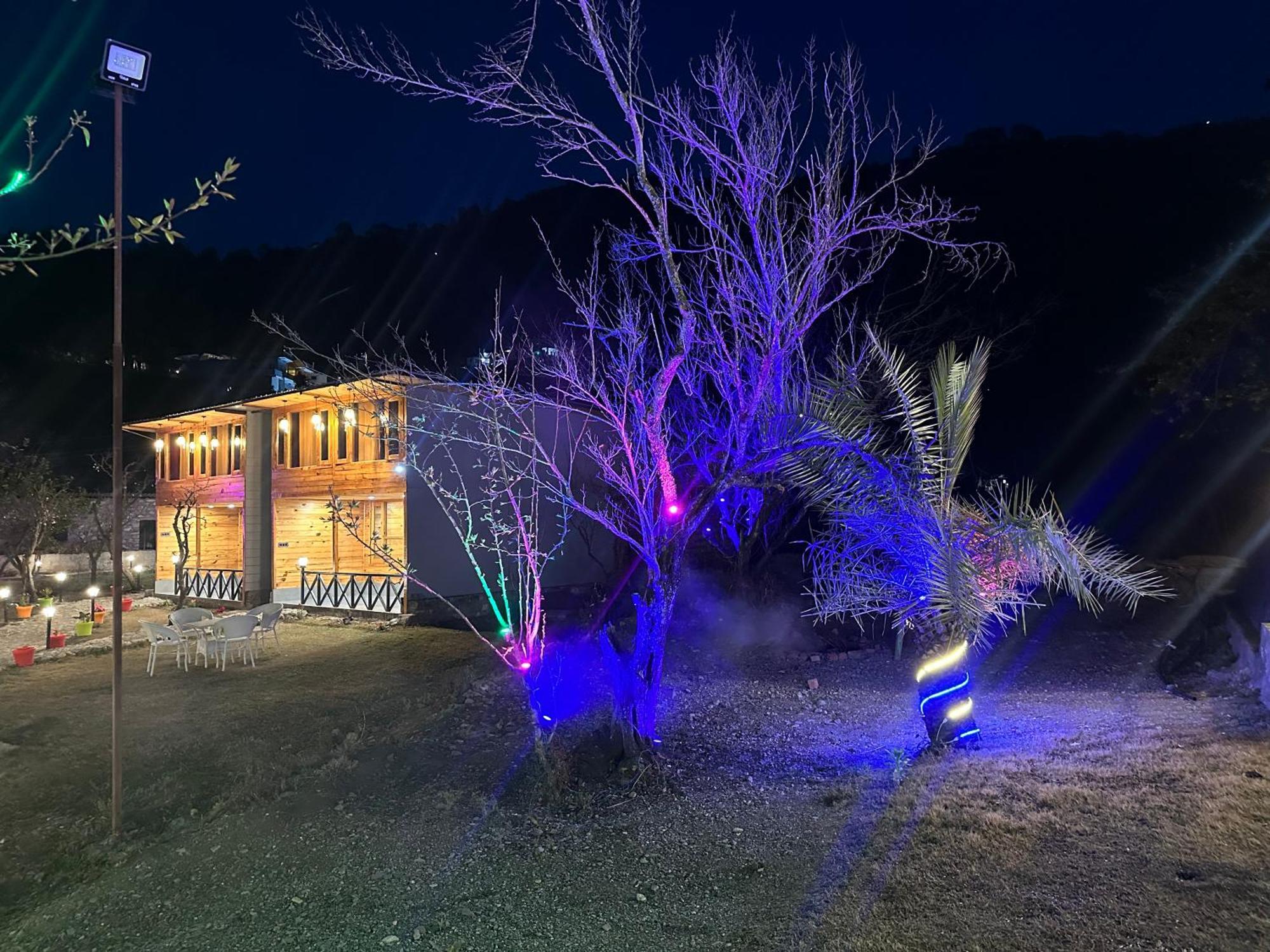 Cabana Riverside Resort - Kainchi Dham Nainital Zewnętrze zdjęcie