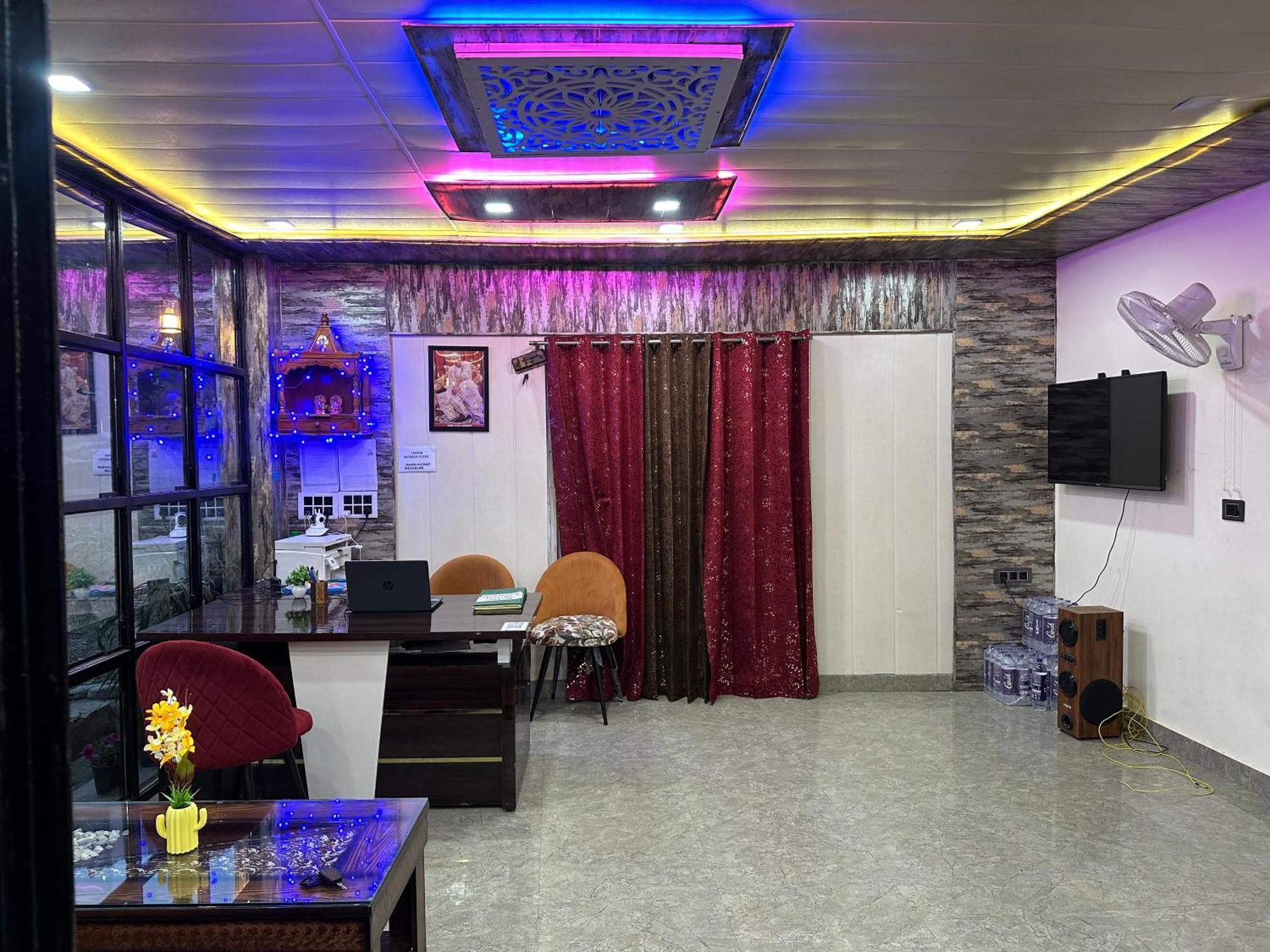 Cabana Riverside Resort - Kainchi Dham Nainital Zewnętrze zdjęcie