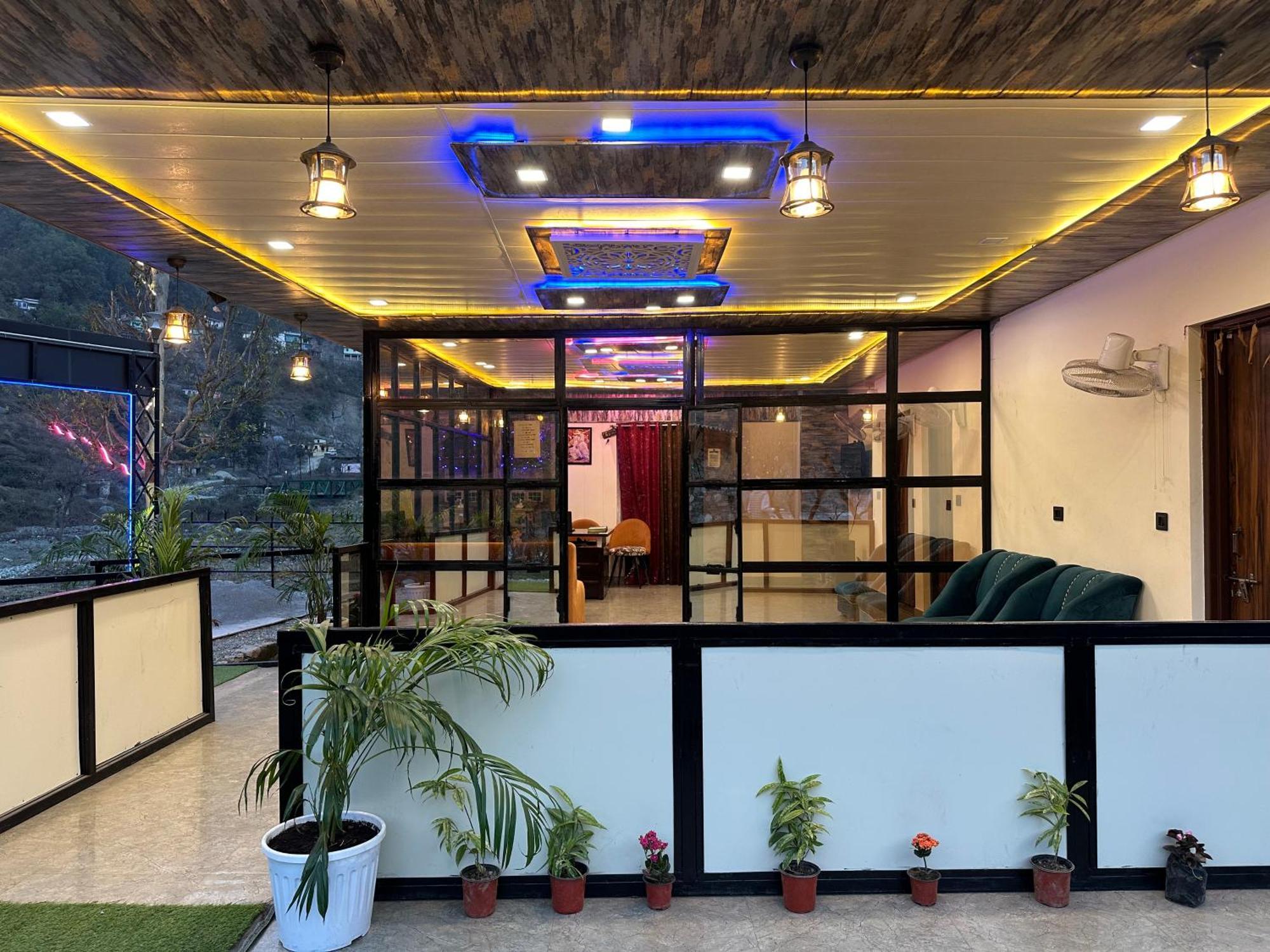 Cabana Riverside Resort - Kainchi Dham Nainital Zewnętrze zdjęcie